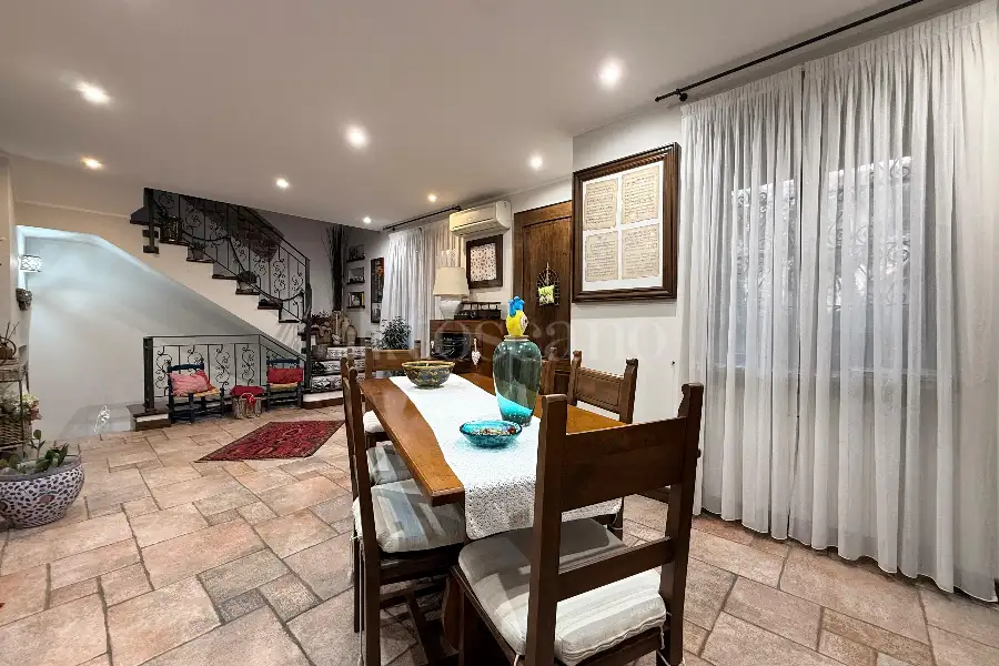 Villino a Schiera in vendita di 180 mq a €525.000 (rif. 5/2026)