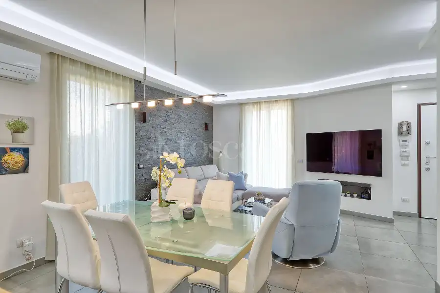Villa Bifamiliare in vendita di 195 mq a €420.000 (rif. 148/2026)