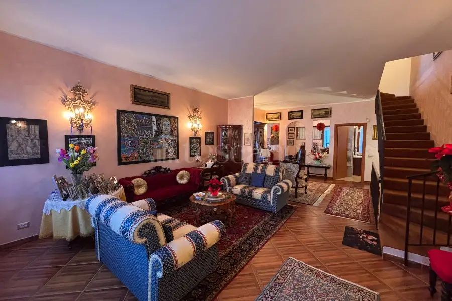 Villino a Schiera in vendita di 240 mq a €499.000 (rif. 39/2025)