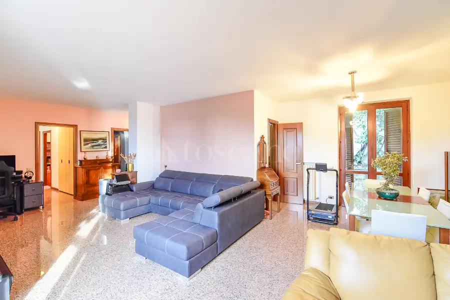 Casa Indipendente in vendita di 350 mq a €510.000 (rif. 50/2025)