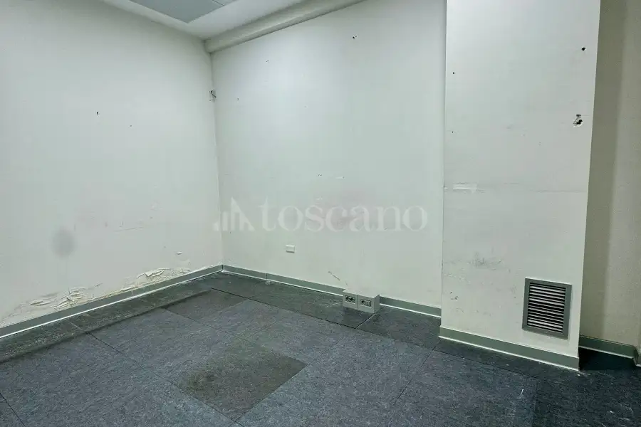 Negozio in affitto di 120 mq a €1.100 (rif. 91/2025)