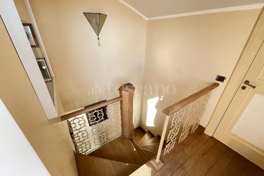 Villa in vendita di 500 mq a €1.500.000 (rif. 45/2025)