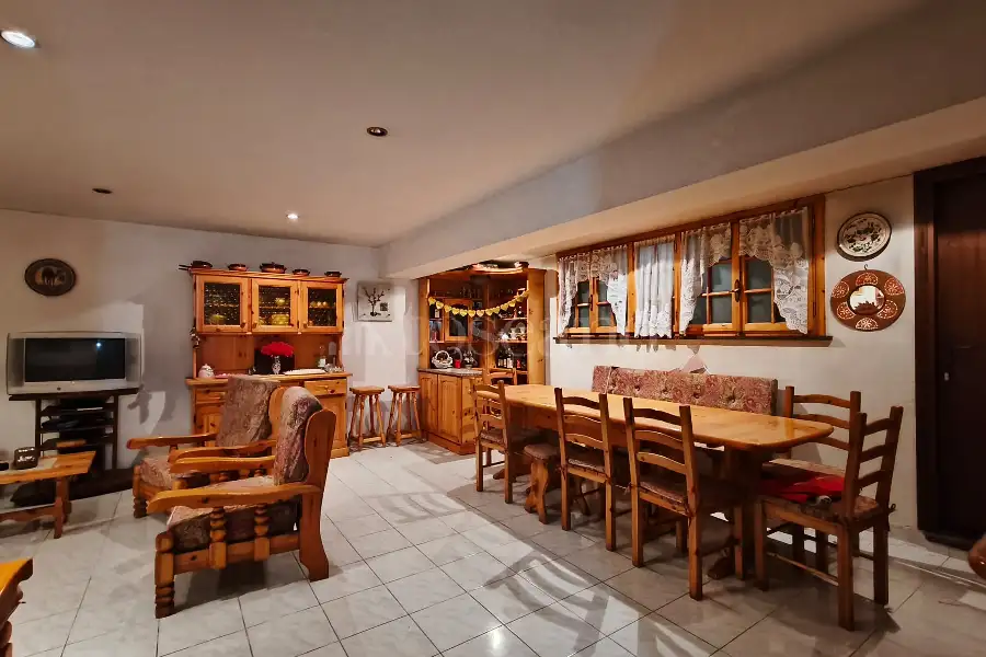 Villa Plurifamiliare in vendita di 270 mq a €485.000 (rif. 51/2026)