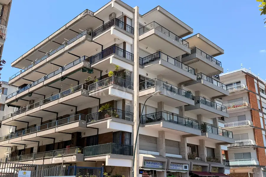 Casa in vendita di 252 mq a €1.950.000 (rif. 35/2026)