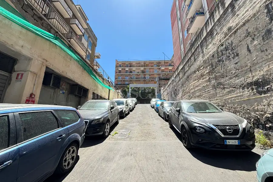 Magazzino in vendita di 1.000 mq a €289.000 (rif. 76/2026)