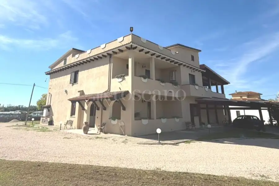 Villa in vendita di 350 mq a €650.000 (rif. 108/2025)