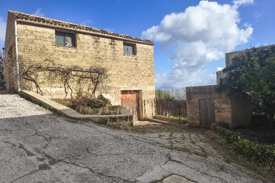 Casa Indipendente in vendita di 165 mq a €115.000 (rif. 7/2026)
