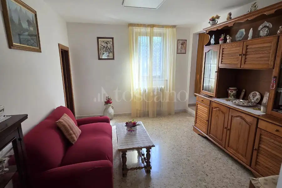 Casale in vendita di 300 mq a €200.000 (rif. 21/2026)
