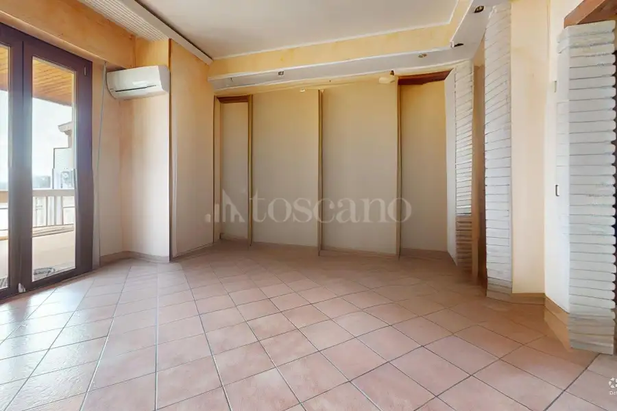 Attico in vendita di 120 mq a €750.000 (rif. 4/2026)