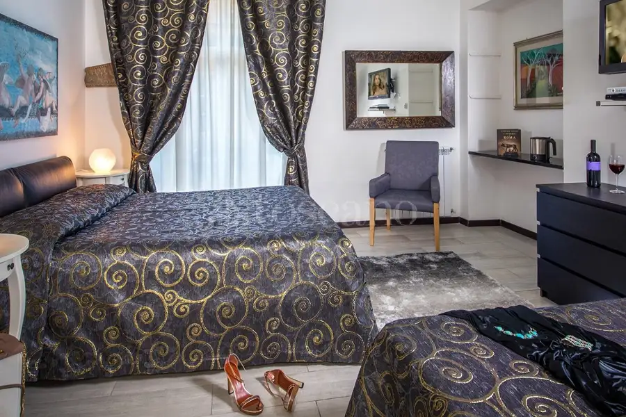 Casa in vendita di 235 mq a €1.899.000 (rif. 33/2026)