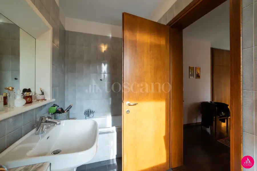 Villino a Schiera in vendita di 310 mq a €440.000 (rif. 53/2026)