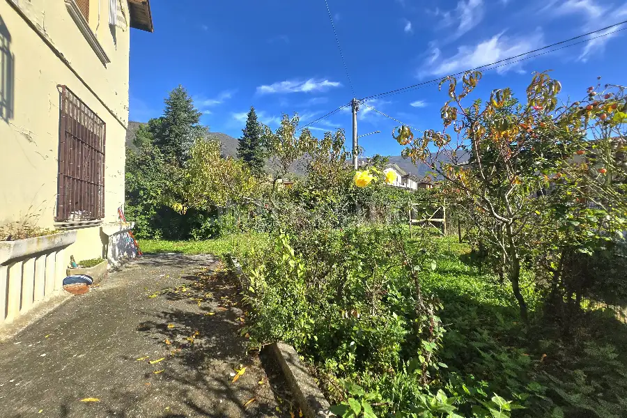 Casa Indipendente in vendita di 350 mq a €350.000 (rif. 53/2025)