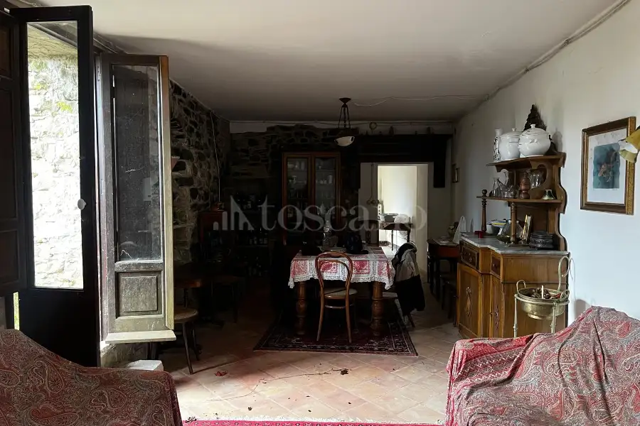 Casa Indipendente in vendita di 160 mq a €275.000 (rif. 12/2026)