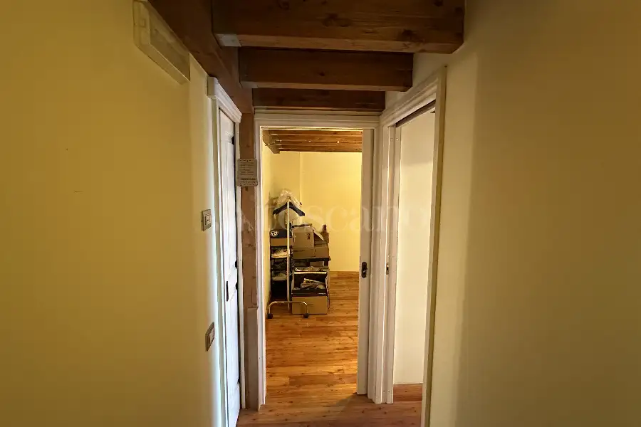 Casale in vendita di 747 mq a €790.000 (rif. 11/2026)