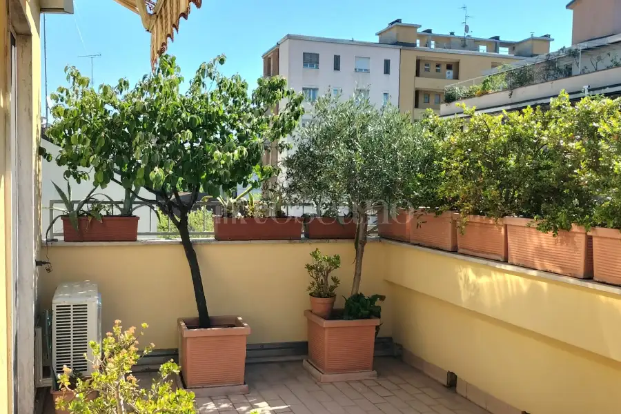 Attico in vendita di 75 mq a €345.000 (rif. 5/2026)