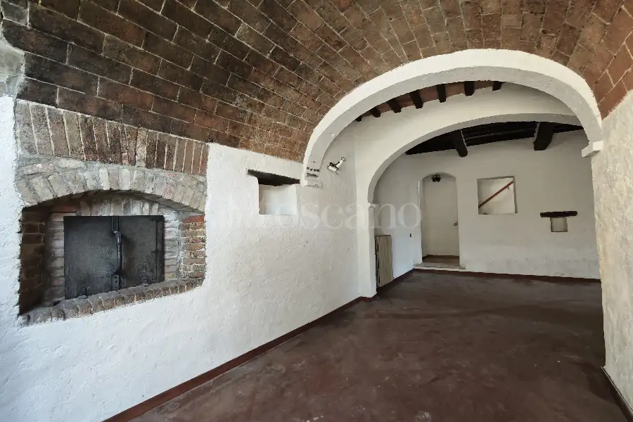 Casa in vendita di 400 mq a €650.000 (rif. 26/2025)