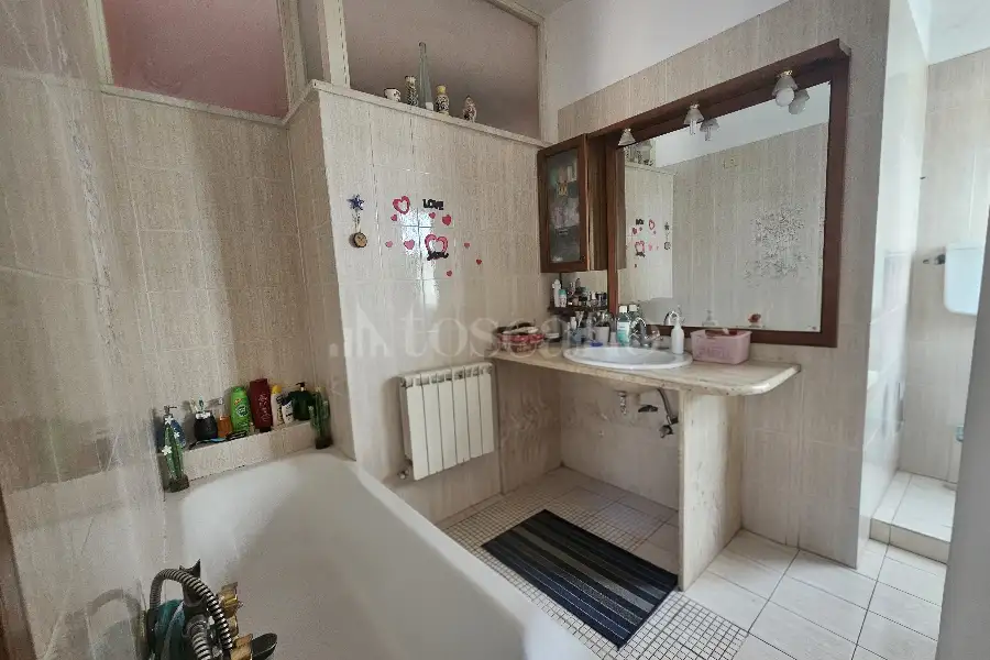 Villa Bifamiliare in vendita di 300 mq a €275.000 (rif. 62/2025)