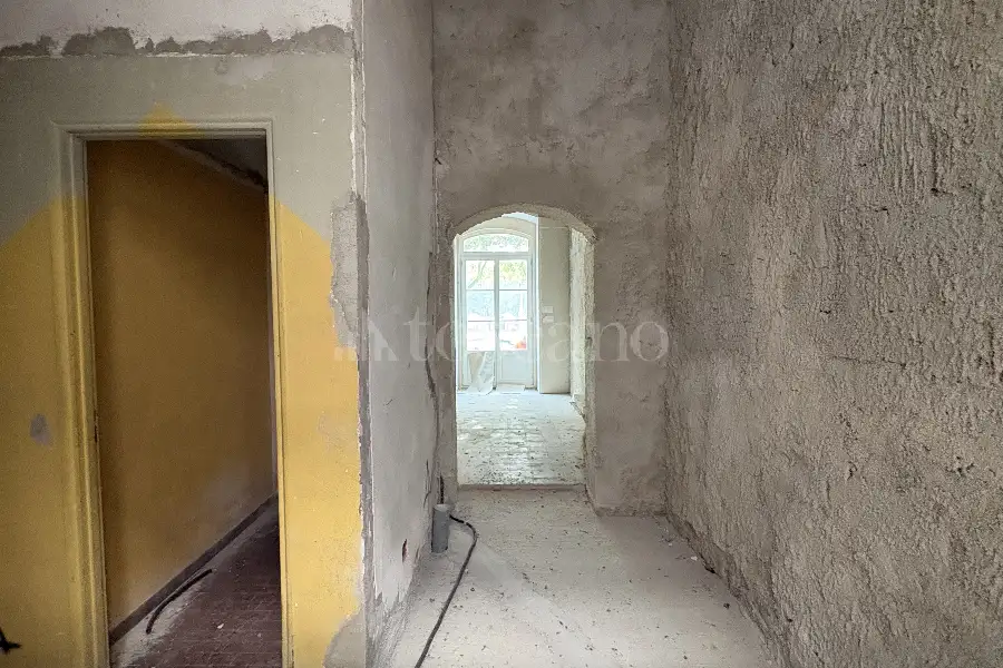 Palazzo in vendita di 813 mq a €1.250.000 (rif. 91/2026)