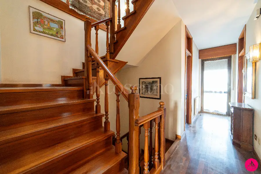 Casa Indipendente in vendita di 370 mq a €380.000 (rif. 8/2026)
