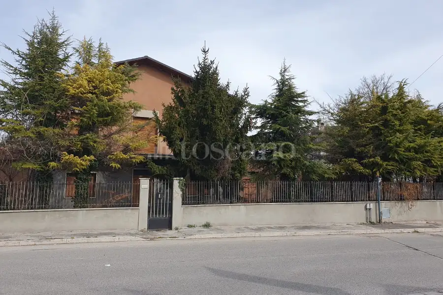 Casa Indipendente in vendita di 460 mq a €220.000 (rif. 31/2024)