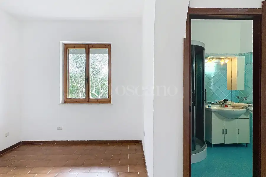 Casa Indipendente in vendita di 300 mq a €330.000 (rif. 24/2026)