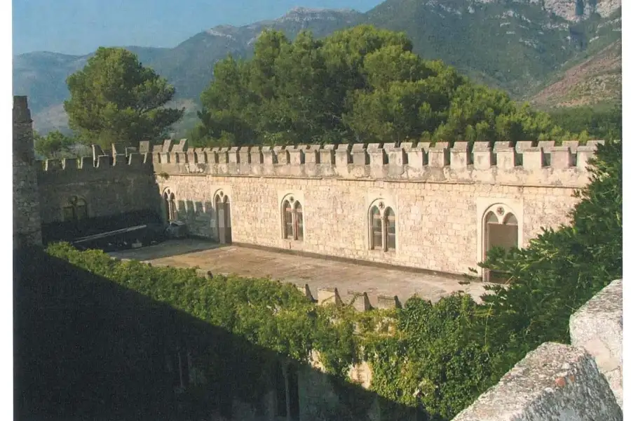 Palazzo in vendita di 3.000 mq trattativa riservata (rif. 69/2026)