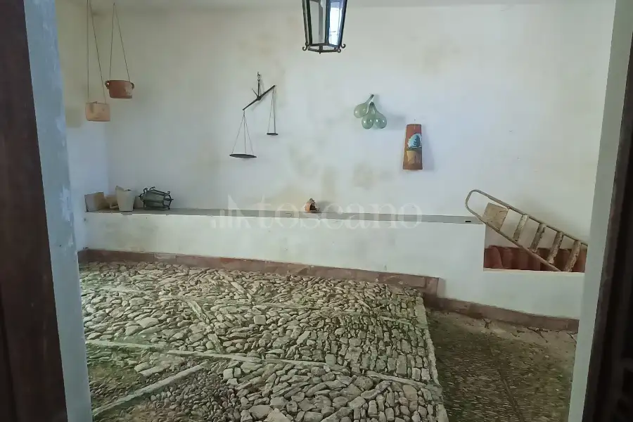 Casa in vendita di 480 mq a €450.000 (rif. 37/2026)