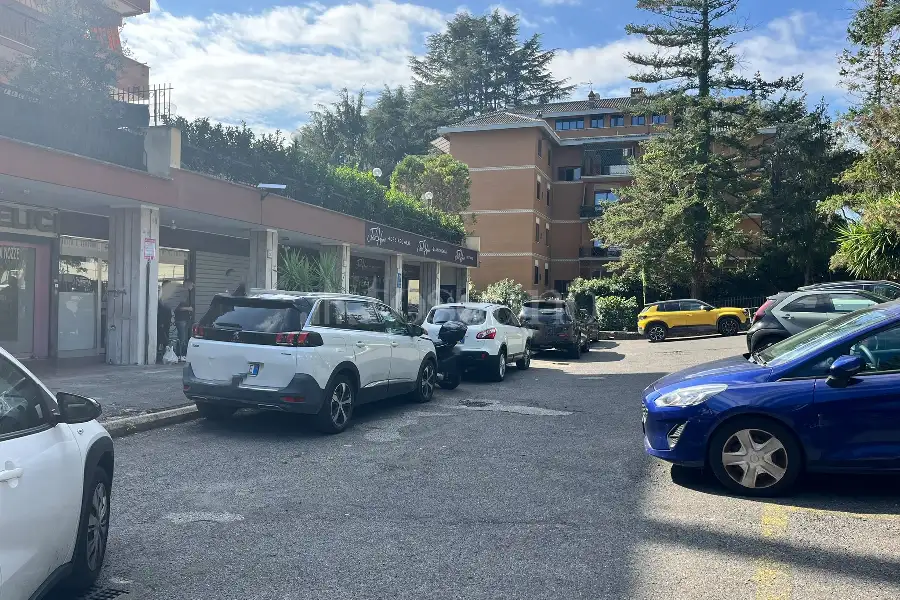 Negozio in vendita di 90 mq a €145.000 (rif. 53/2026)
