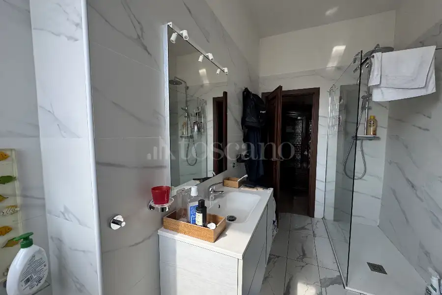 Casa in vendita di 232 mq a €1.100.000 (rif. 5/2026)