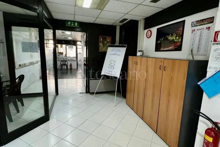 Ufficio in affitto di 300 mq a €1.000 (rif. 23/2026)