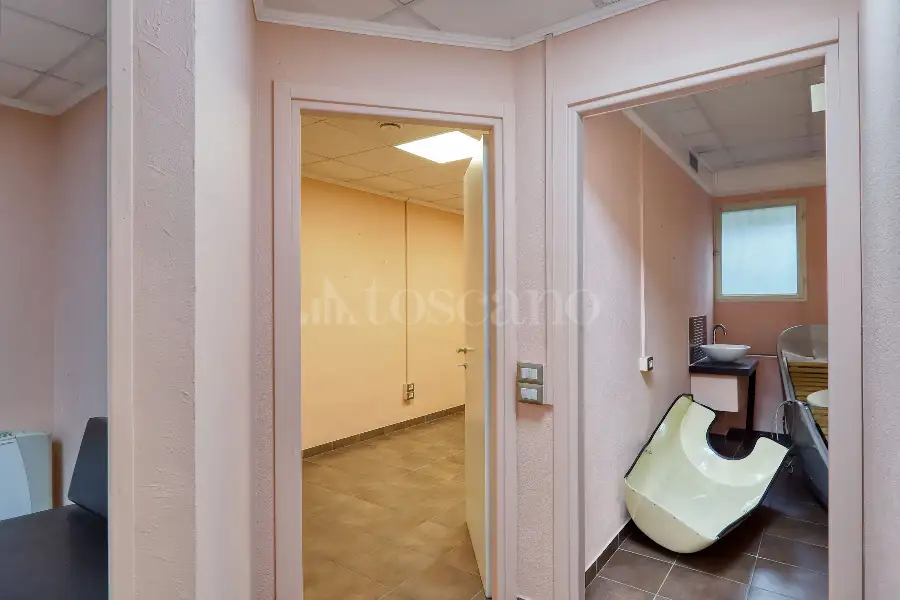 Negozio in vendita di 140 mq a €160.000 (rif. 100/2026)
