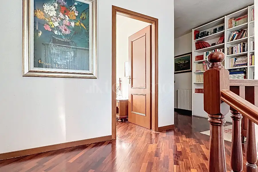 Villa in vendita di 600 mq a €590.000 (rif. 215/2025)