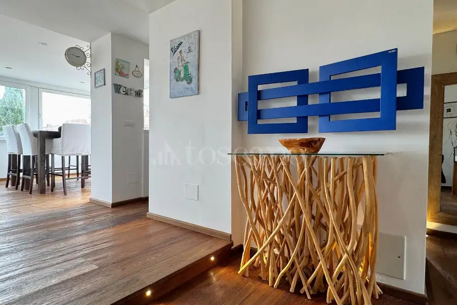 Attico in vendita di 97 mq a €325.000 (rif. 34/2026)