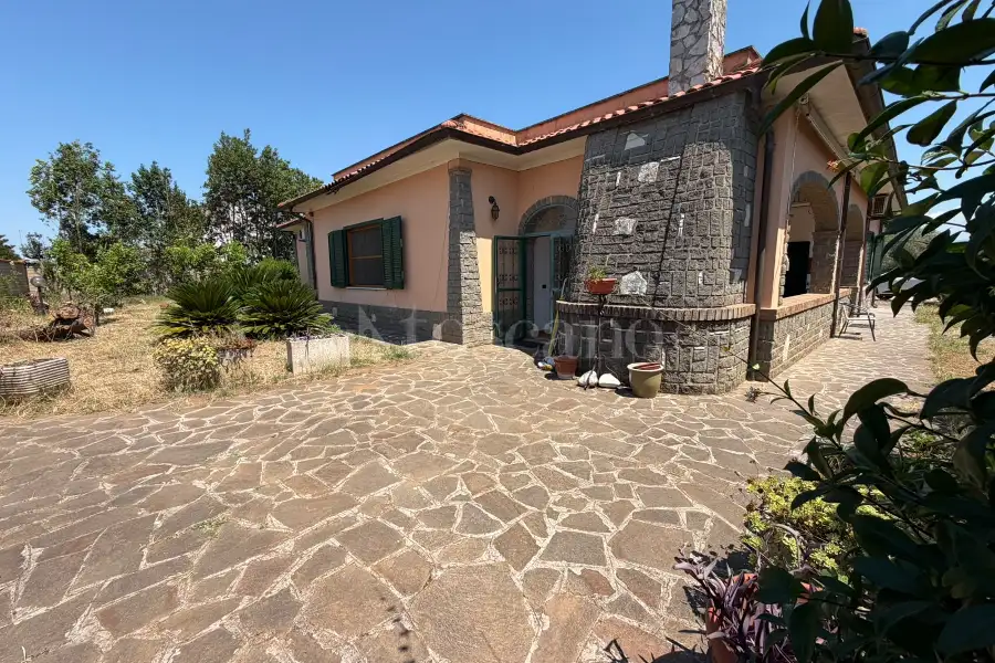 Casa Indipendente in vendita di 225 mq a €379.000 (rif. 73/2026)