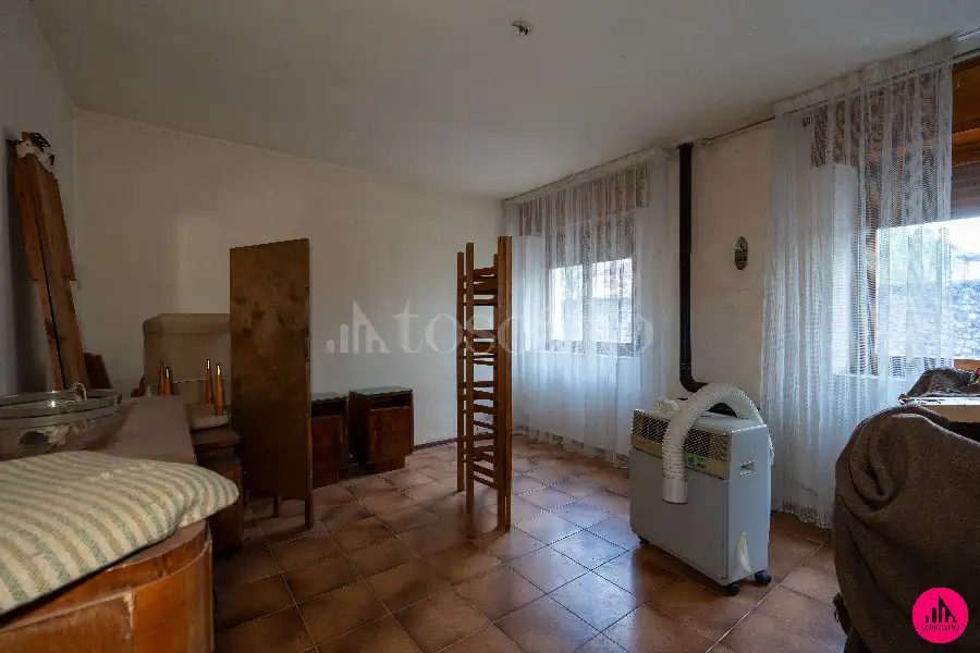 Casale in vendita di 186 mq a €109.000 (rif. 69/2026)
