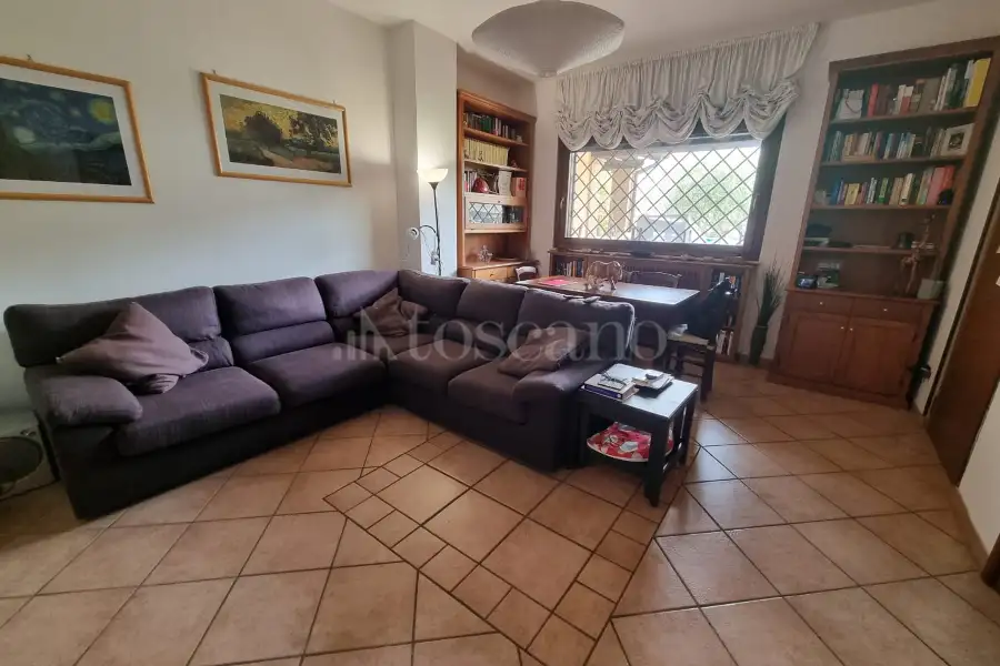 Villa Bifamiliare in vendita di 190 mq a €375.000 (rif. 40/2025)