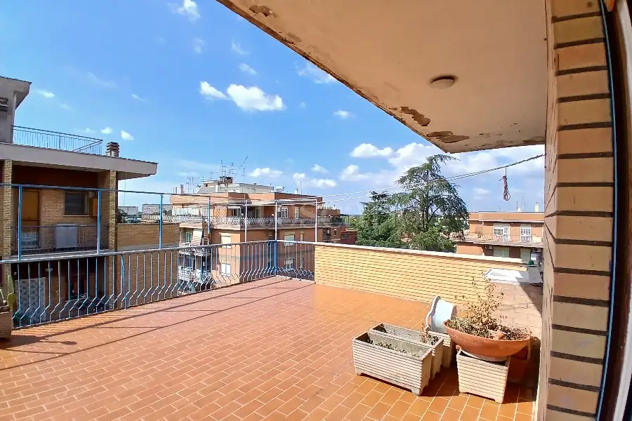 Attico in vendita di 210 mq a €630.000 (rif. 36/2026)