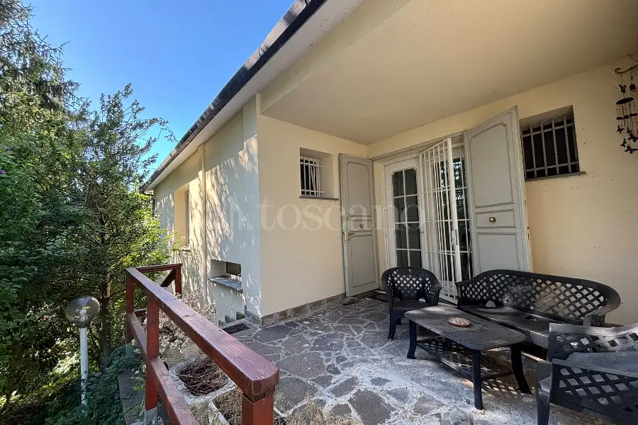 Villa in vendita di 345 mq a €820.000 (rif. 40/2026)
