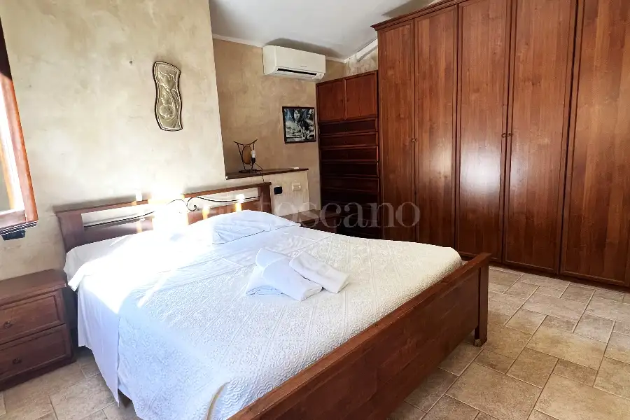 Casa Indipendente in vendita di 200 mq a €770.000 (rif. 37/2026)