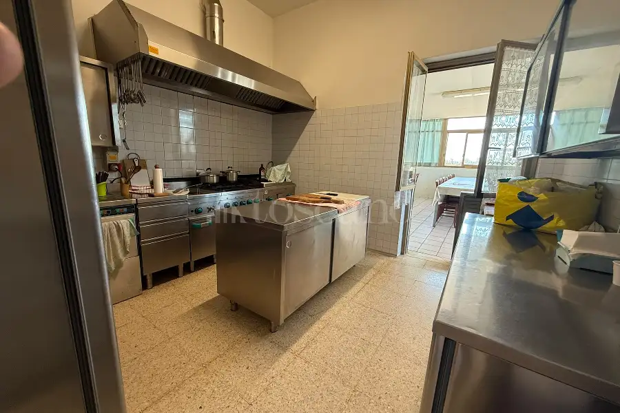 Casa Indipendente in vendita di 200 mq a €1.100.000 (rif. 10/2026)