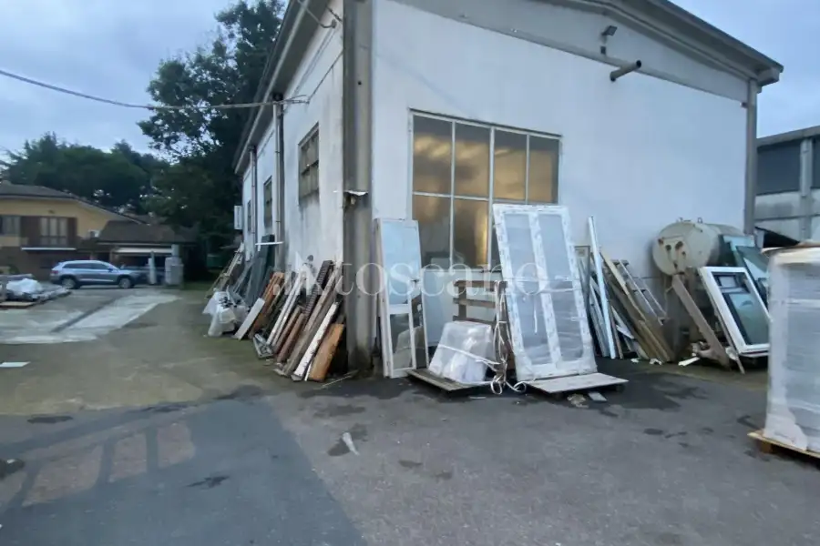 Capannone in vendita di 1500 mq a €710,000 (rif. TS0053VE)
