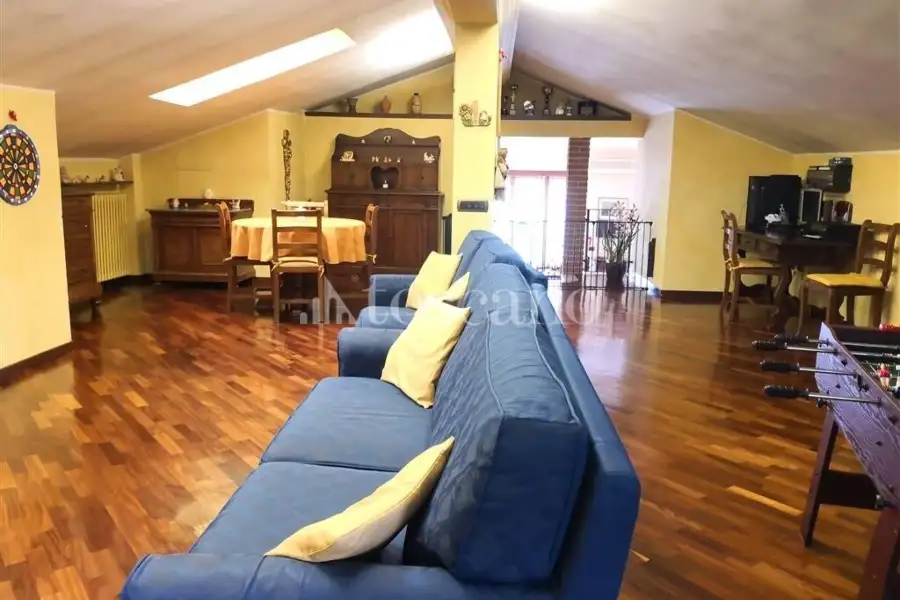 Capannone in vendita di 1500 mq a €710,000 (rif. TS0053VE)