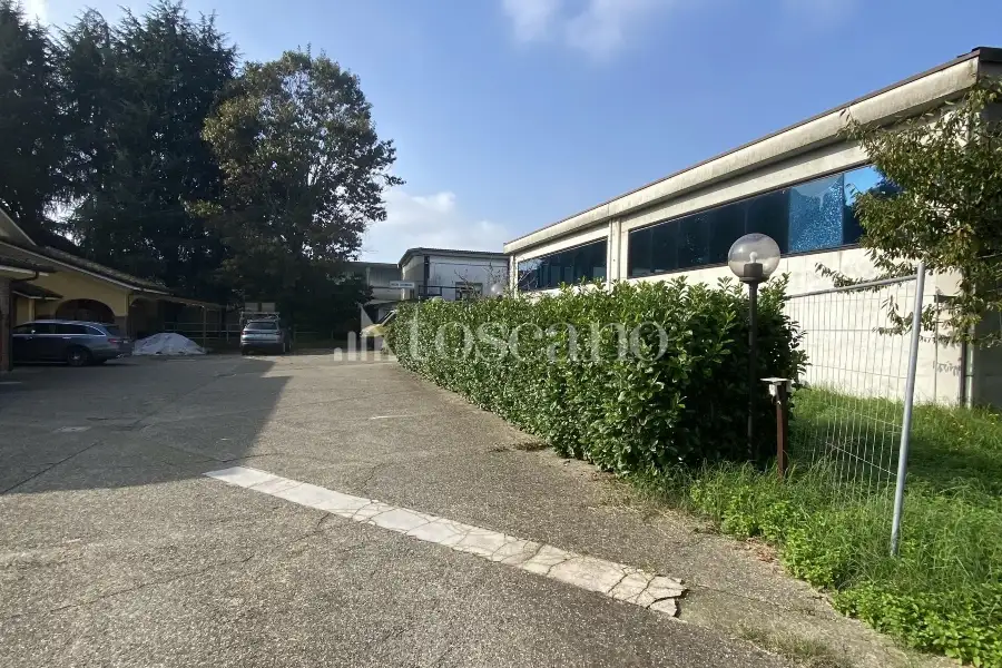 Capannone in vendita di 1500 mq a €710,000 (rif. TS0053VE)