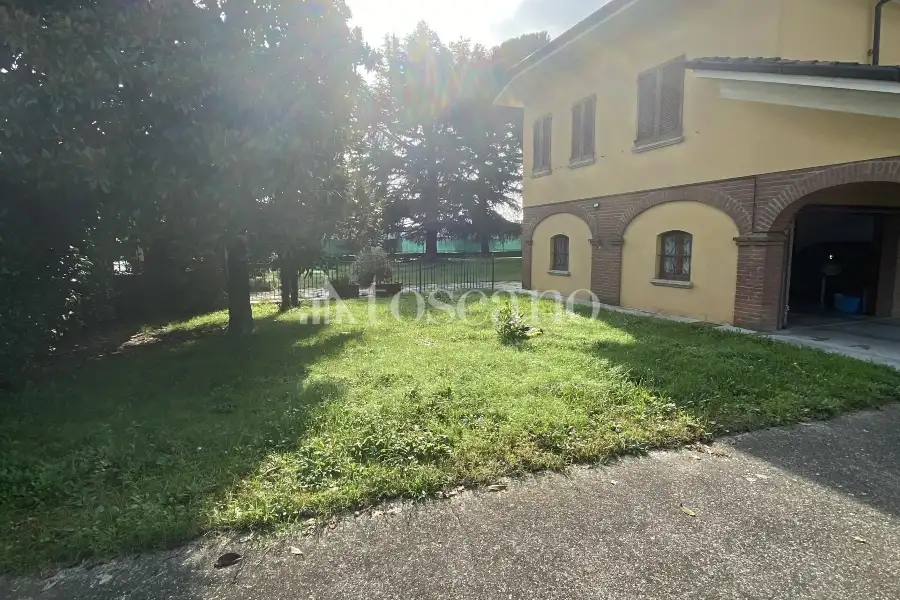 Capannone in vendita di 1500 mq a €710,000 (rif. TS0053VE)