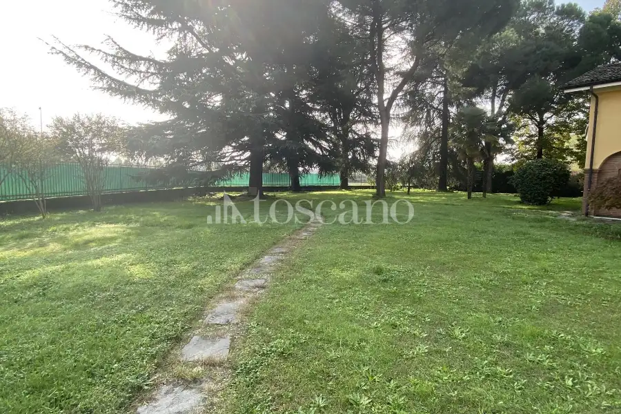 Capannone in vendita di 1500 mq a €710,000 (rif. TS0053VE)