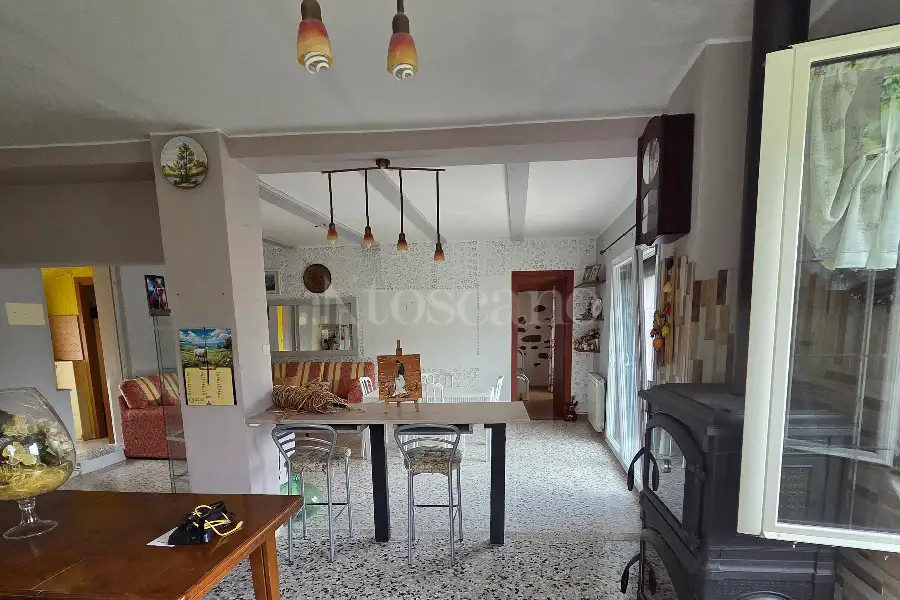 Casa Indipendente in vendita di 330 mq a €110.000 (rif. 35/2025)