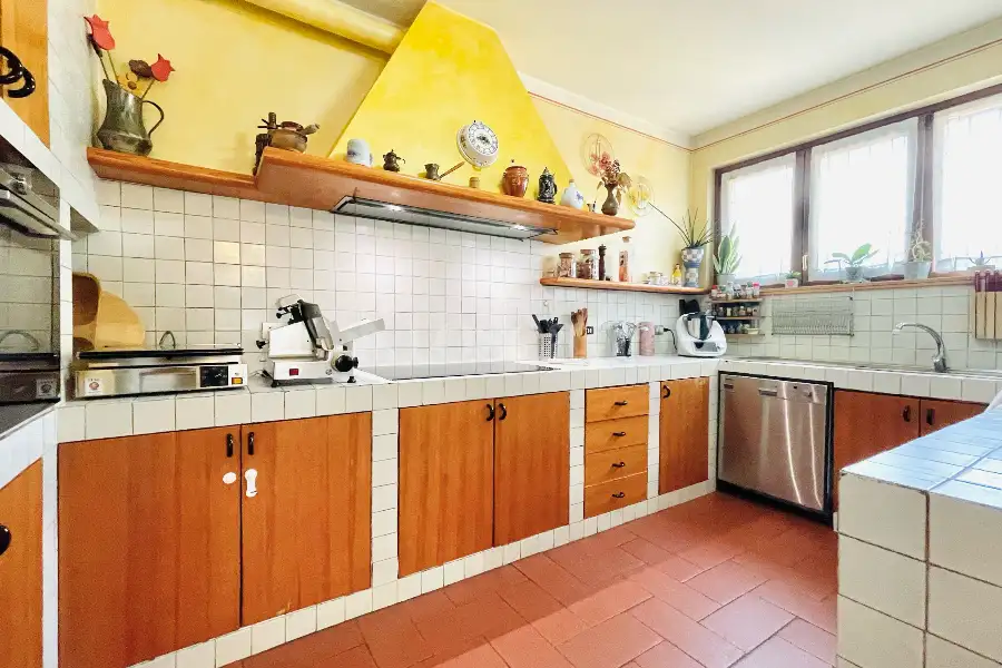 Villa in vendita di 410 mq trattativa riservata (rif. 112/2024)