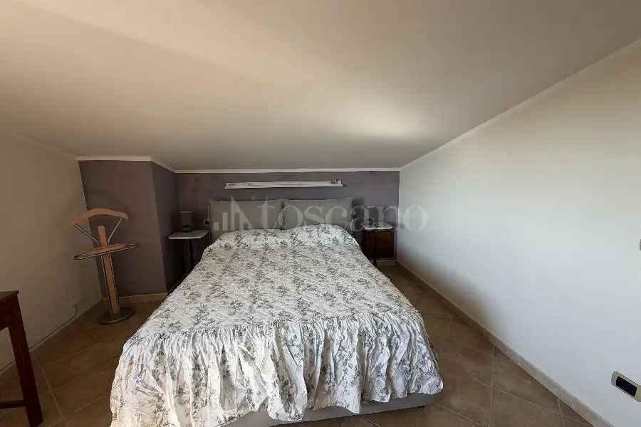 Villa Plurifamiliare in vendita di 400 mq a €399.000 (rif. 137/2026)