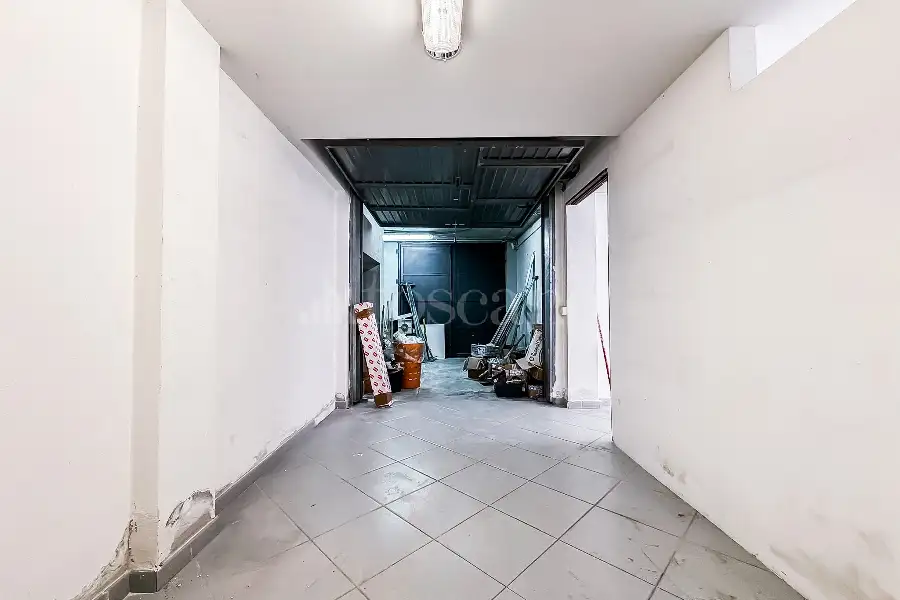 Negozio in vendita di 220 mq a €309.000 (rif. 8/2026)