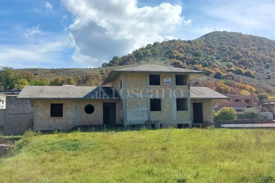 Casa Indipendente in vendita di 500 mq trattativa riservata (rif. 92/2025)